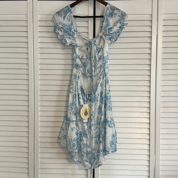 Urban Outfitters open back mini dress - Picture 3 of 7